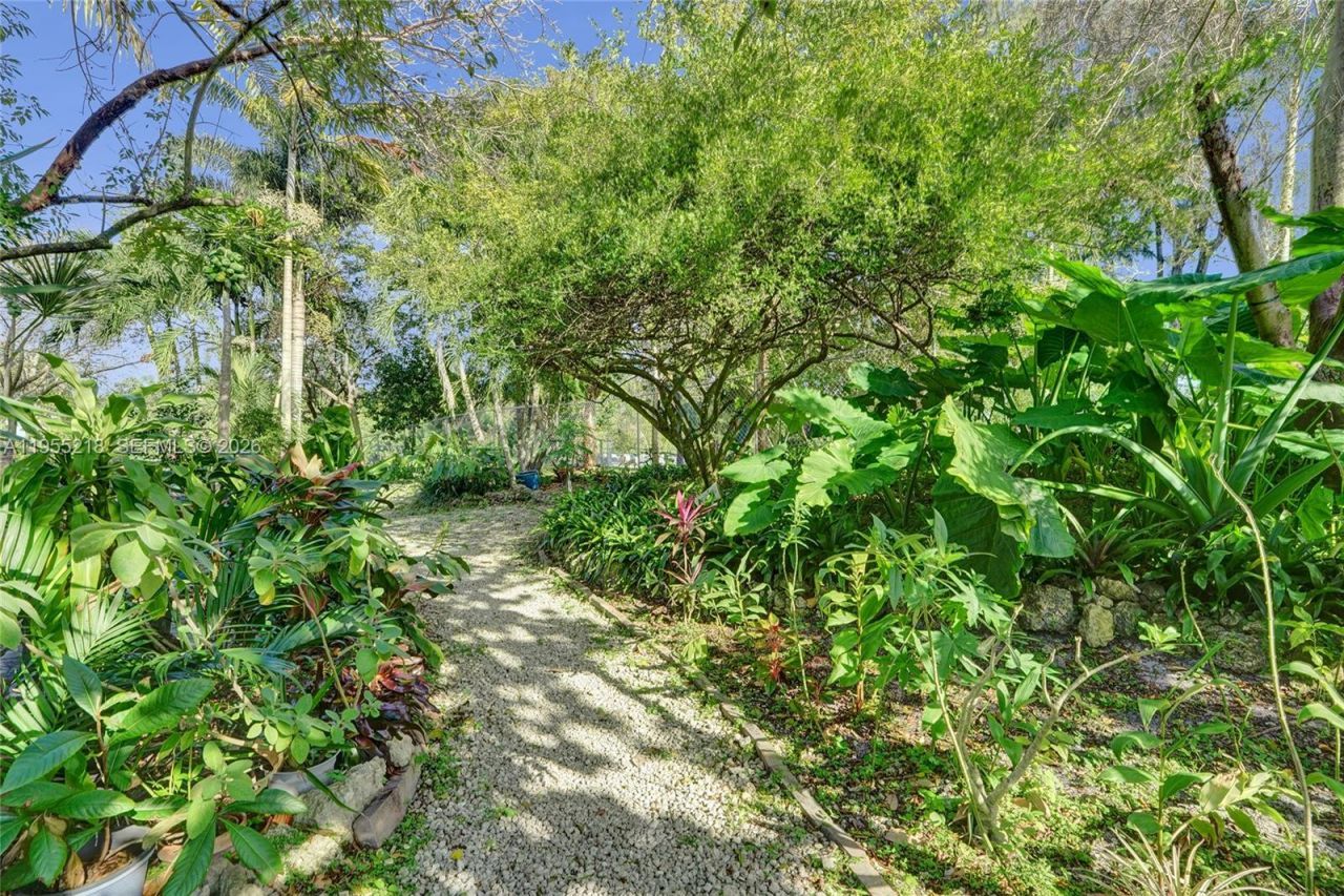 900 SW 128th Ave, Unit 103D, Pembroke Pines, FL 33027 Photo