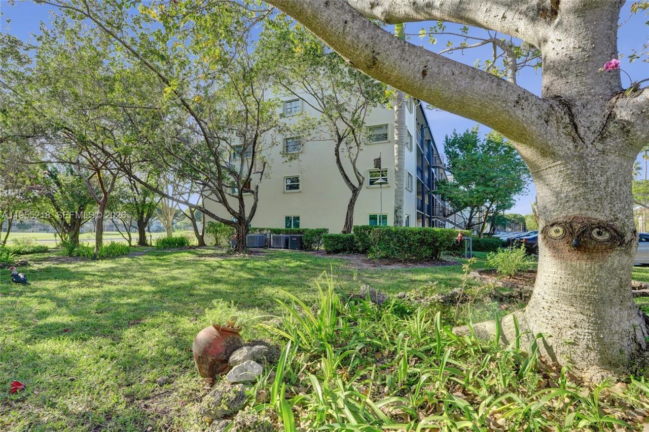900 SW 128th Ave, Unit 103D, Pembroke Pines, FL 33027 Photo