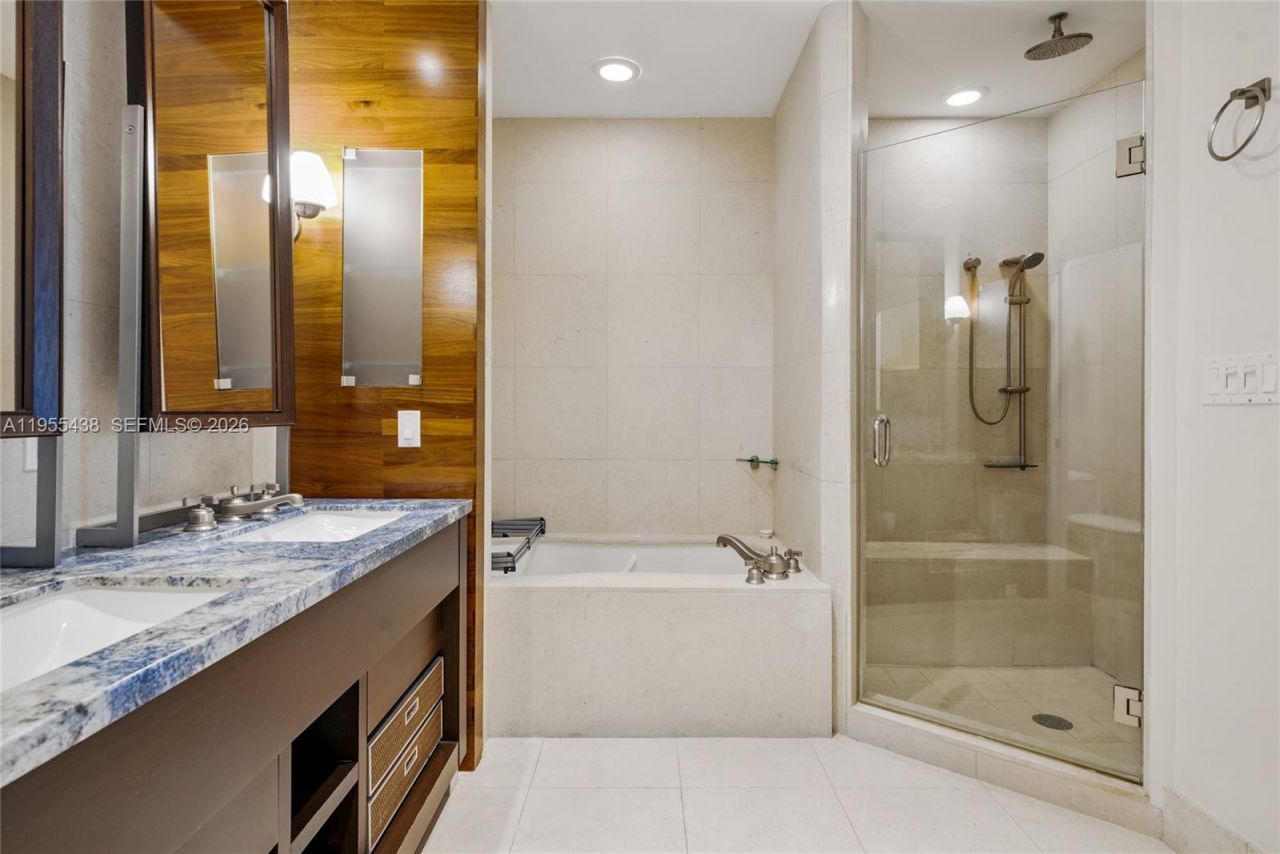 6799 Collins Ave , Unit 401, Miami Beach, FL 33141 Photo