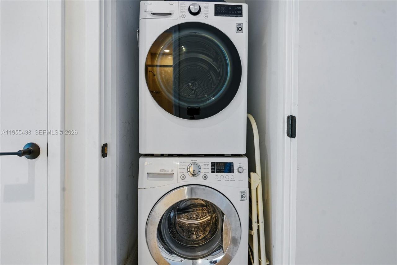 6799 Collins Ave , Unit 401, Miami Beach, FL 33141 Photo