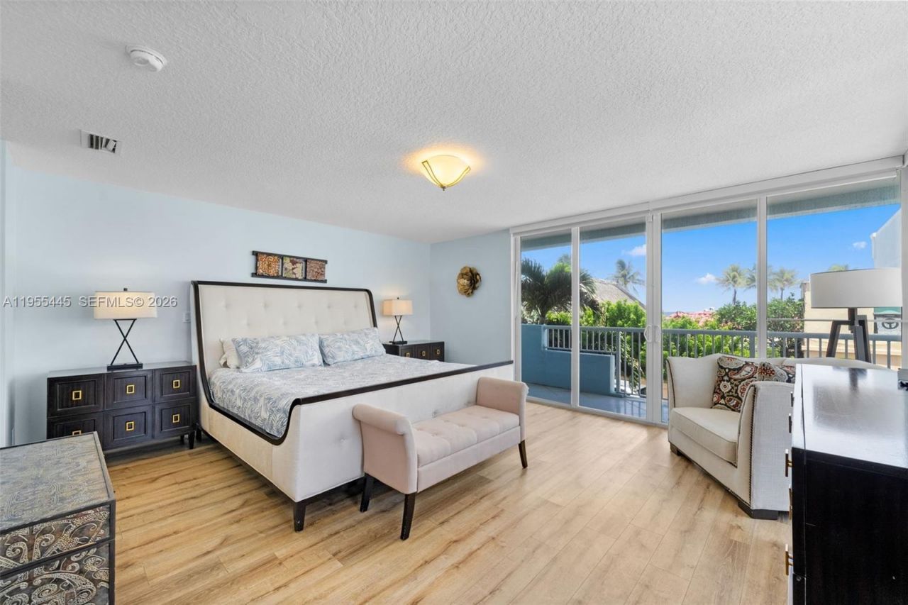 311 N Surf Rd, Hollywood, FL 33019 Photo