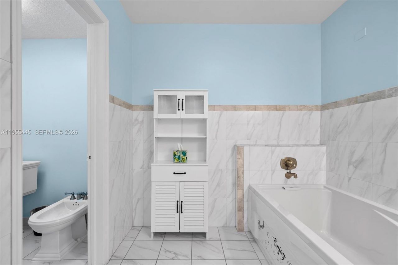 311 N Surf Rd, Hollywood, FL 33019 Photo