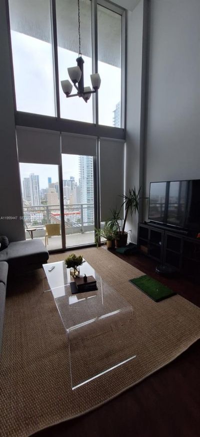 690 SW 1 Ct, Unit 2711, Miami, FL 33130 Photo