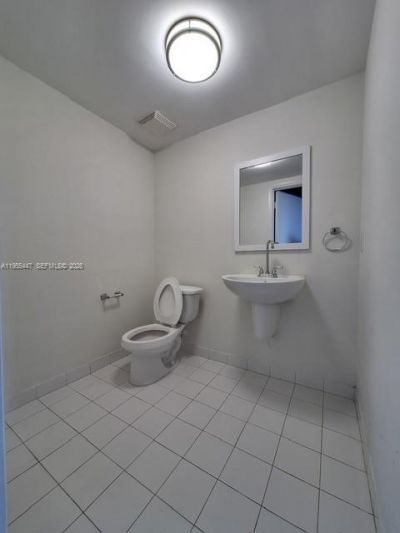 690 SW 1 Ct, Unit 2711, Miami, FL 33130 Photo