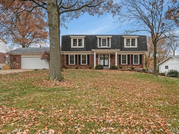 12122 Royal Valley Drive , Creve Coeur, MO 63141