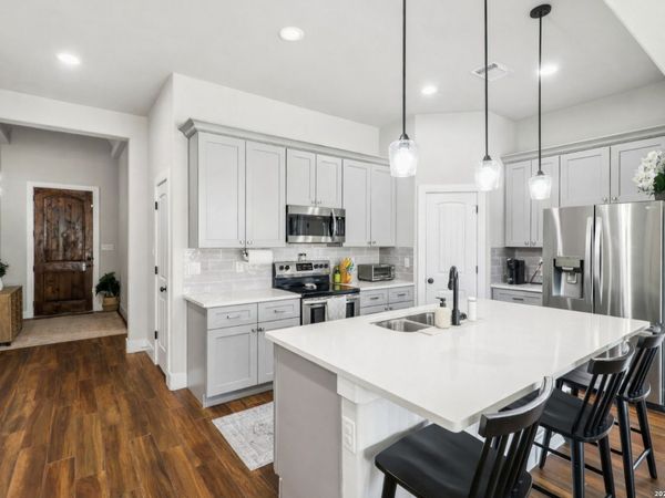 15302 Capri, Selma, TX 78154