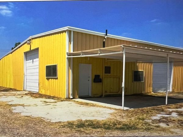 504 2nd, Carrizo Springs, TX 78834