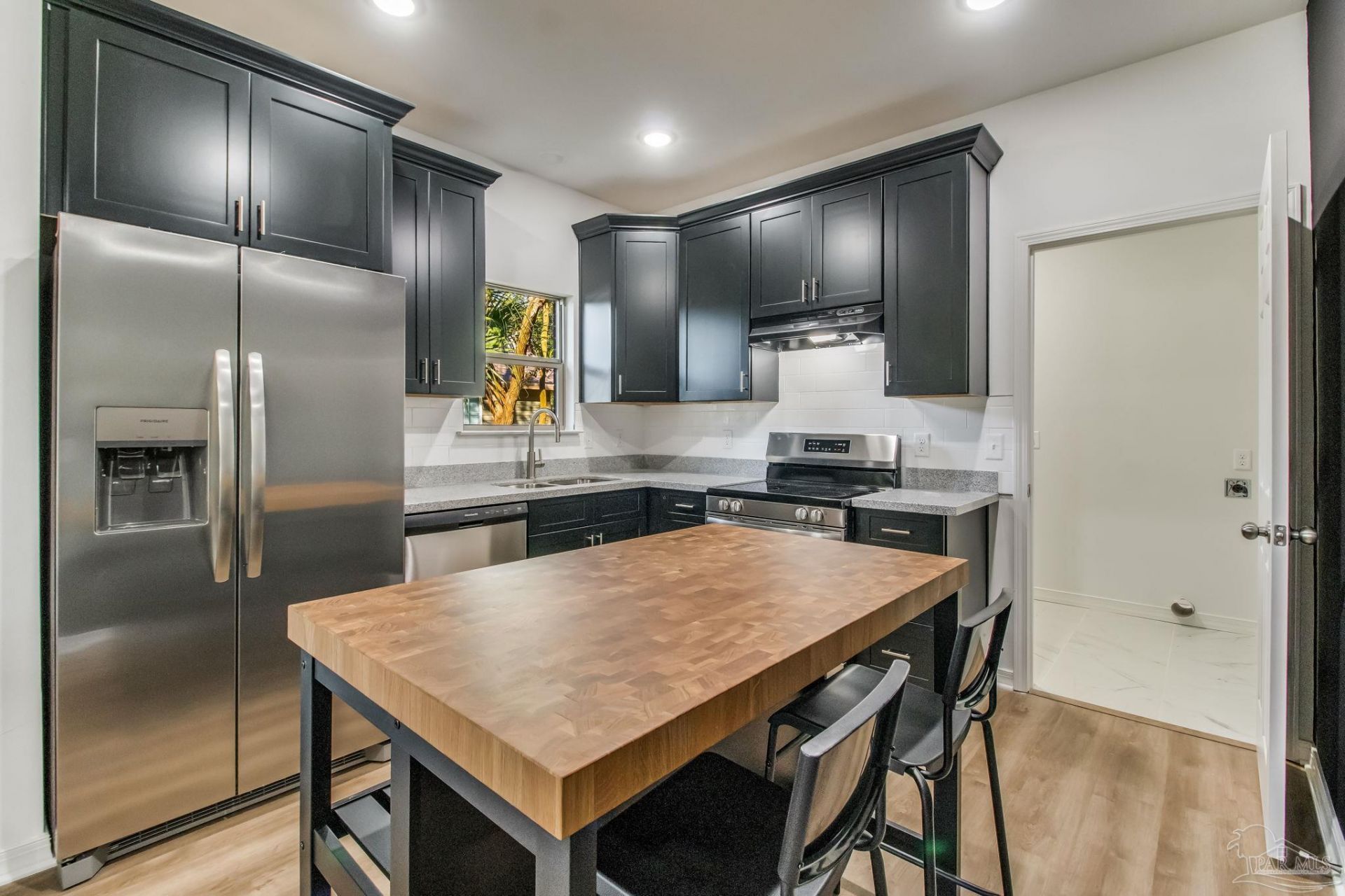 please call., Pensacola, FL 32501