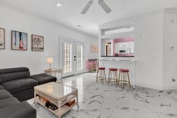 404 8th Ave. S photo 4