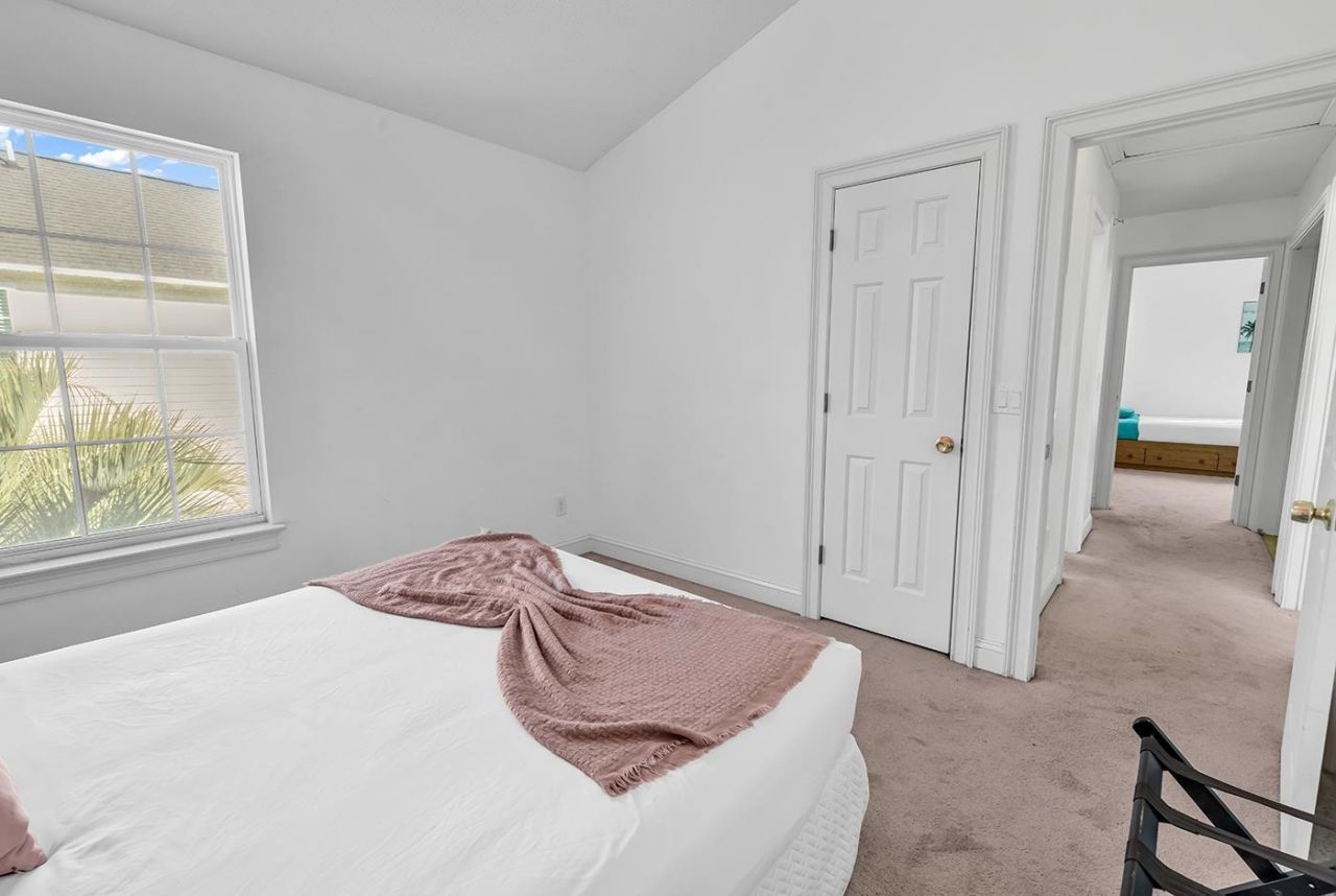 404 8th Ave. S Photo 22