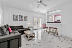 404 8th Ave. S photo 4