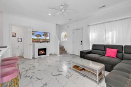 404 8th Ave. S photo 4