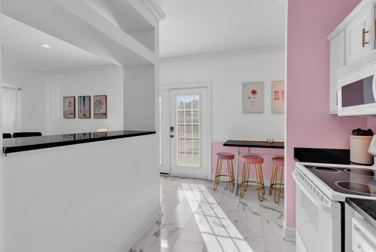 404 8th Ave. S Photo 9