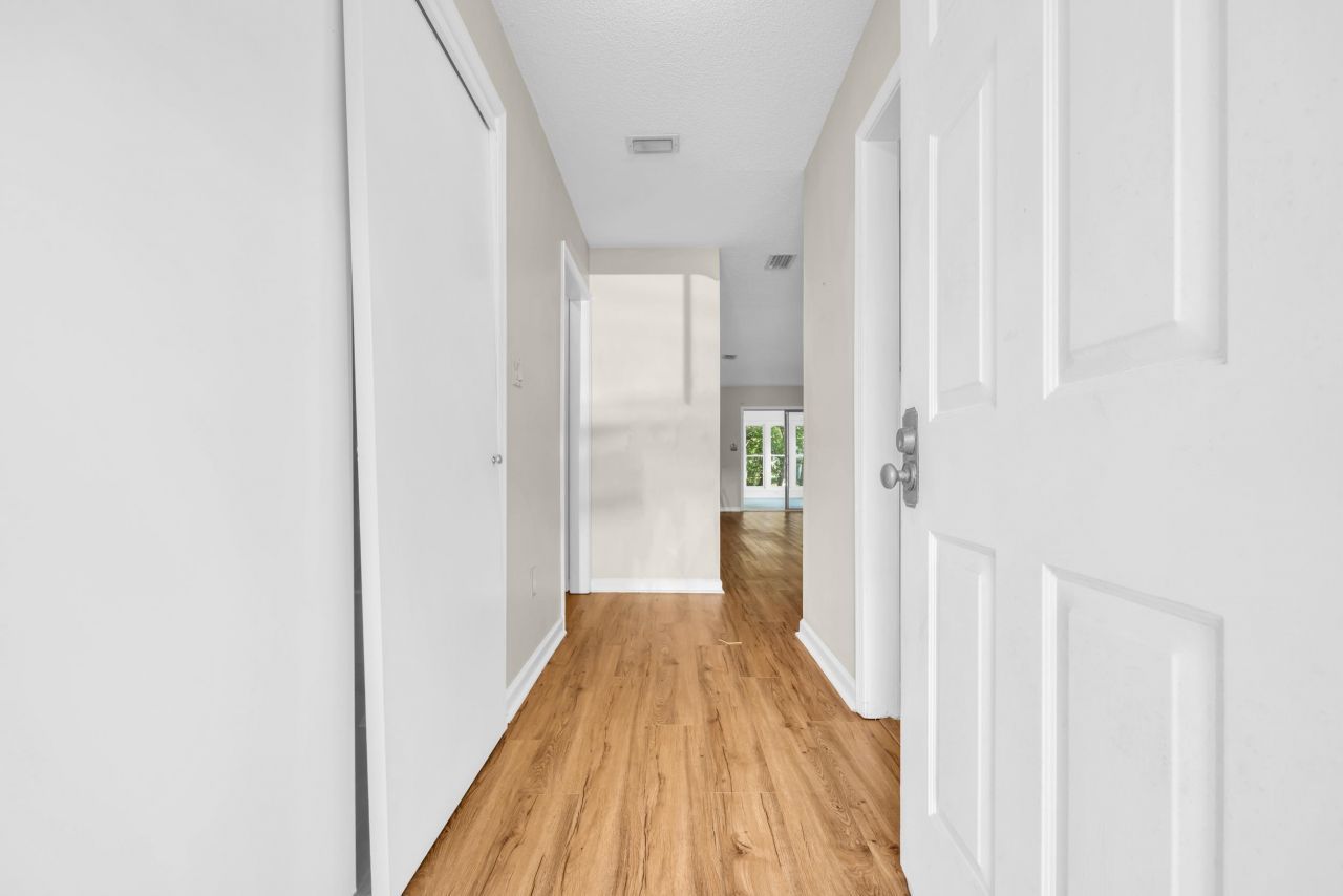 6612 Wintergreen Point Photo 7