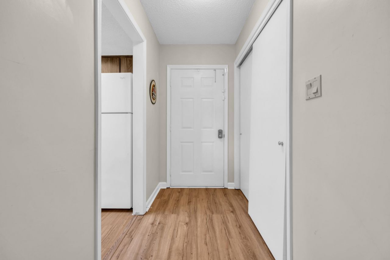 6612 Wintergreen Point Photo 8