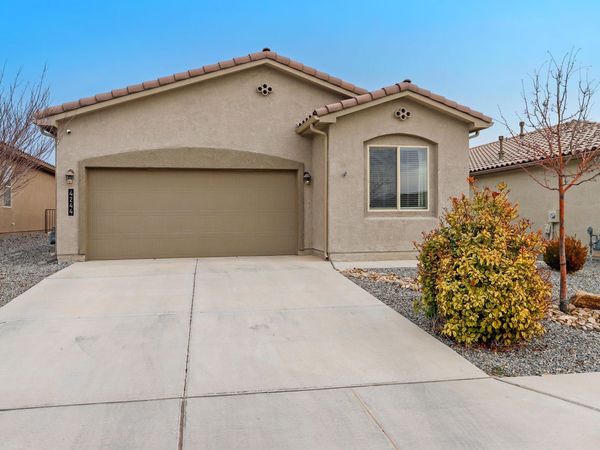 4244 Skyline Loop NE, Rio Rancho, NM 87144