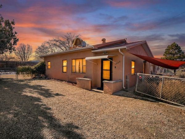 220 San Andres Avenue NW, Albuquerque, NM 87107