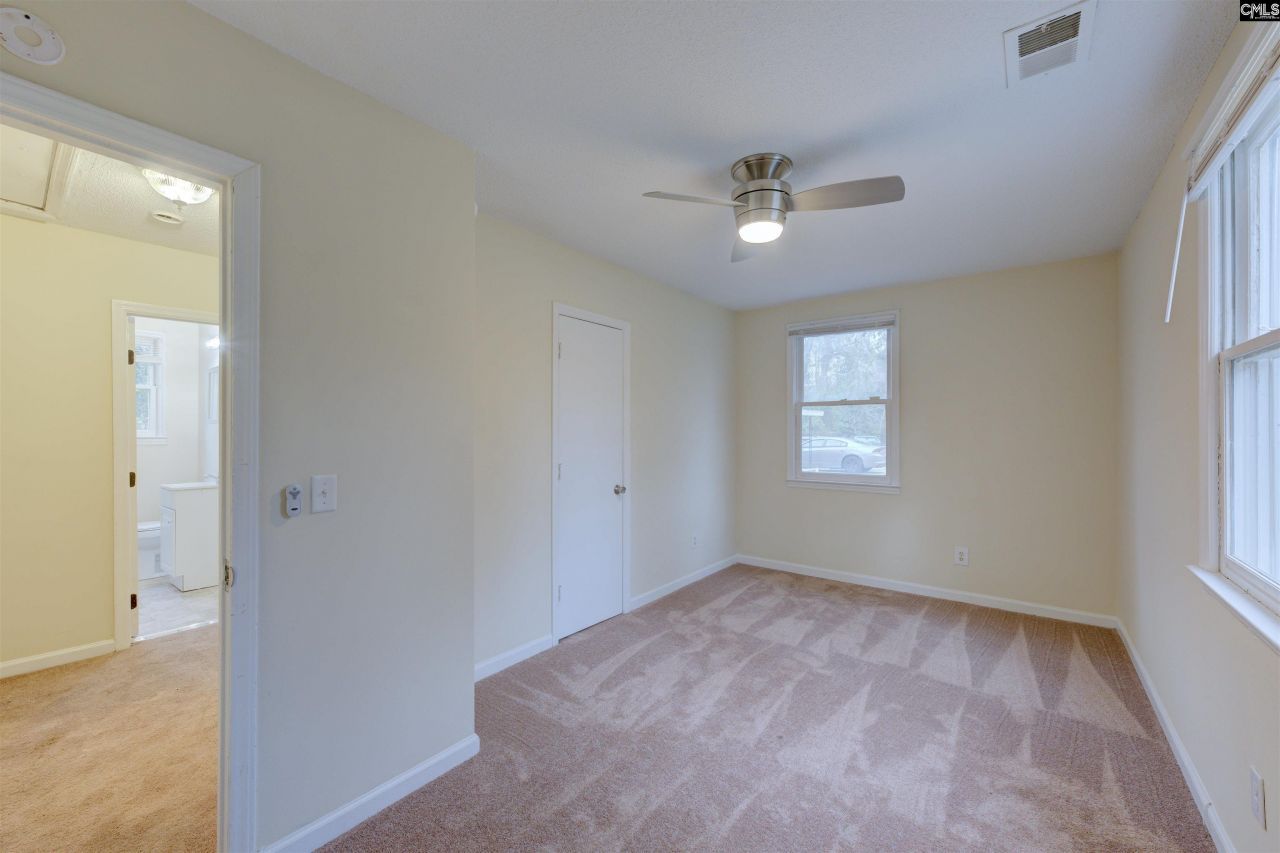 5525 Randall Avenue Photo 10