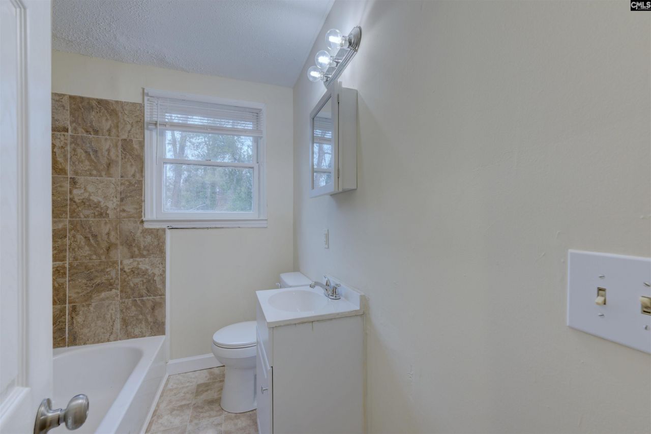 5525 Randall Avenue Photo 16