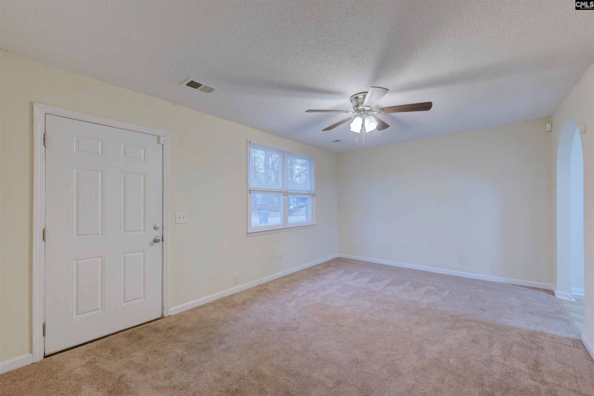 5525 Randall Avenue Photo 4