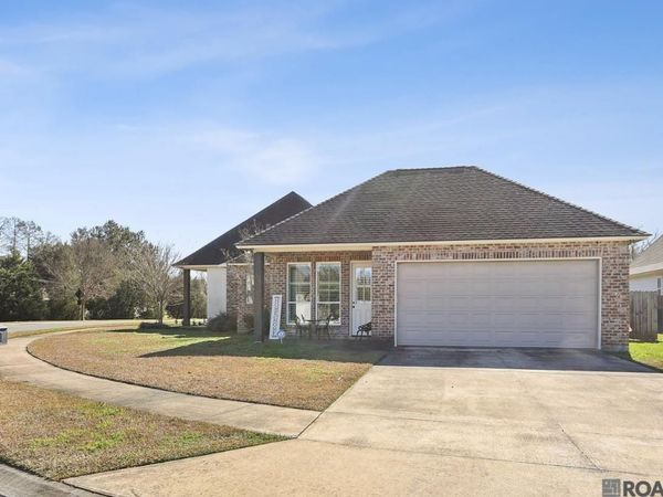 37348 Tilburg Pass, Geismar, LA 70734