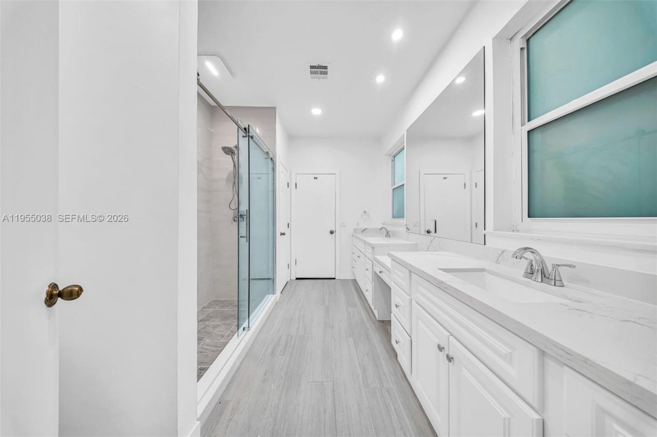 520 Morningside Dr, Miami Springs, FL 33166 Photo