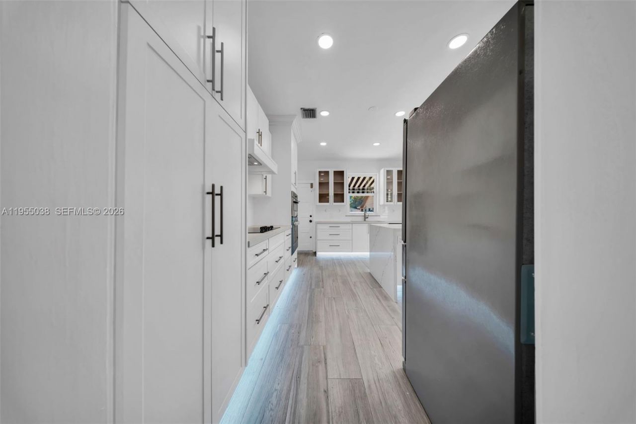 520 Morningside Dr, Miami Springs, FL 33166 Photo