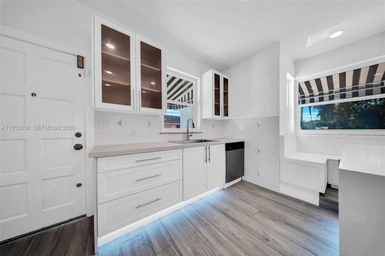 520 Morningside Dr, Miami Springs, FL 33166 Photo