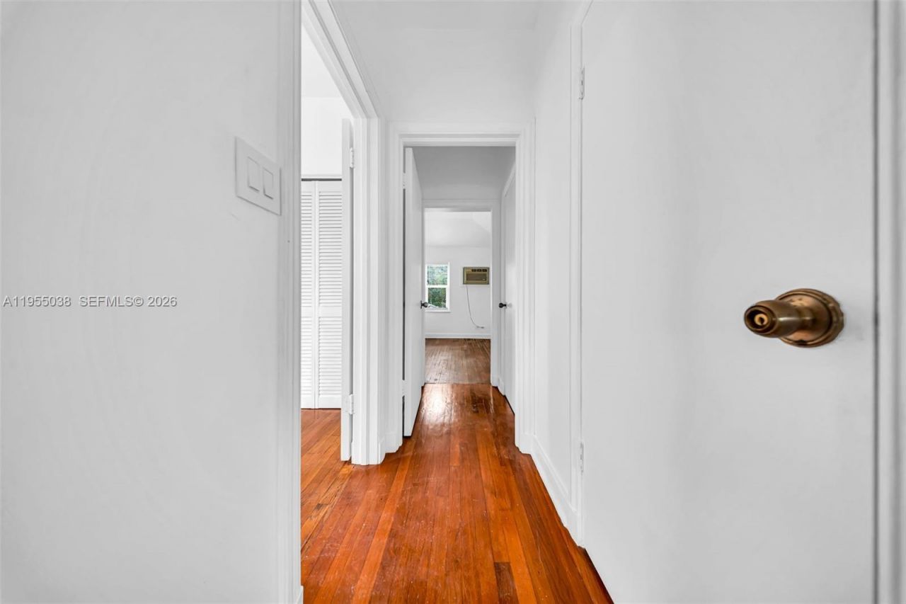 520 Morningside Dr, Miami Springs, FL 33166 Photo