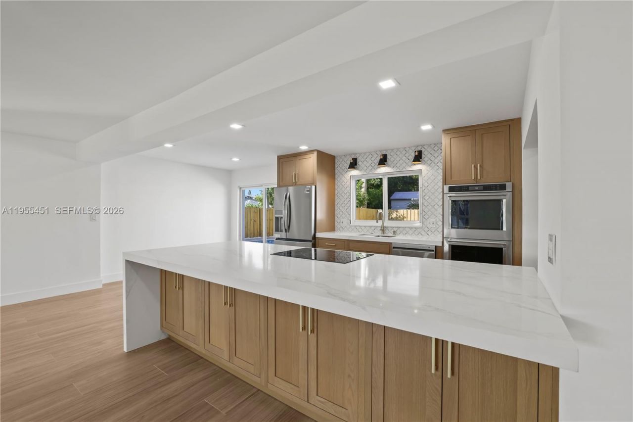 5641 NE 21st Ave, Fort Lauderdale, FL 33308 Photo