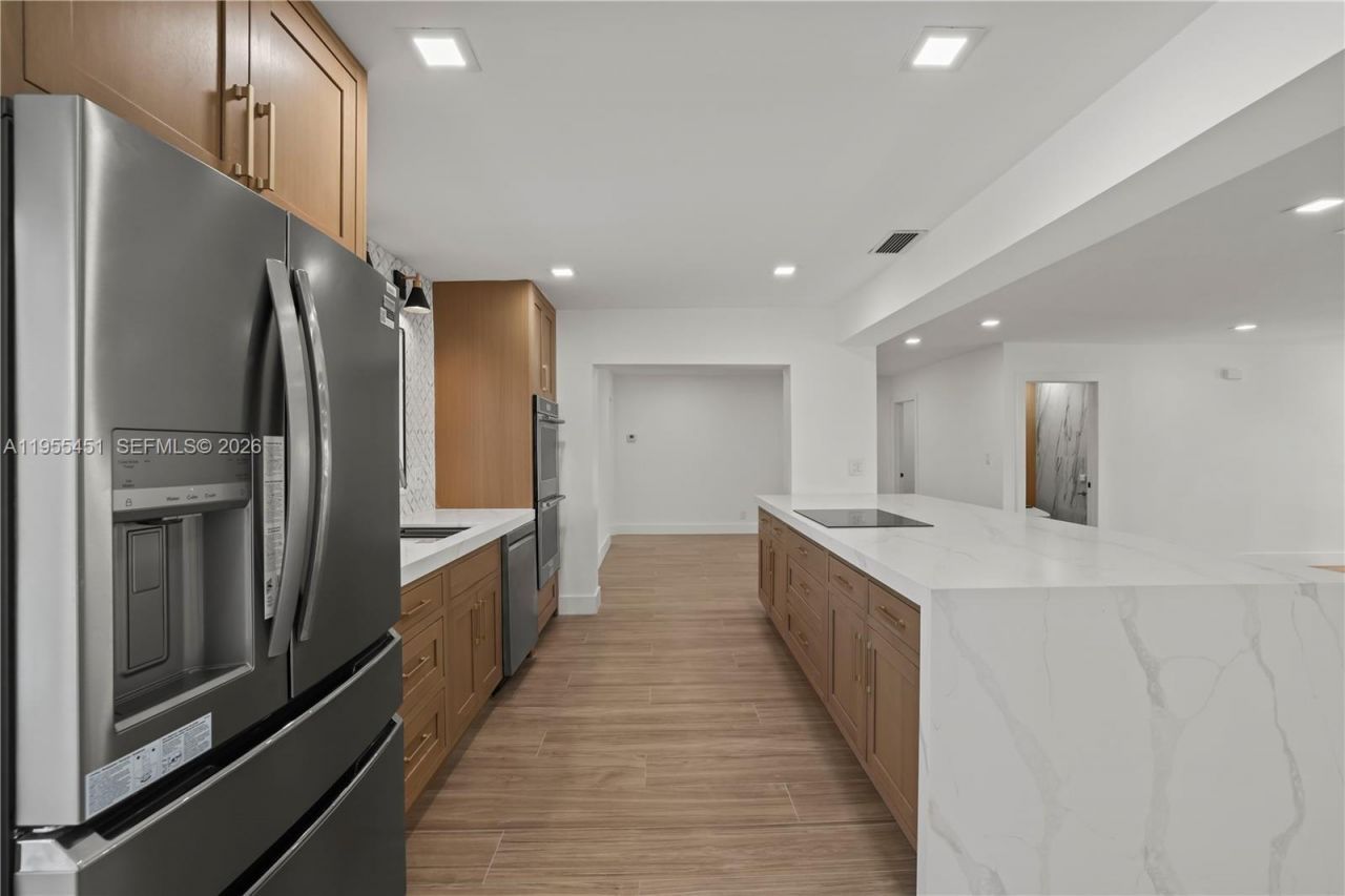 5641 NE 21st Ave, Fort Lauderdale, FL 33308 Photo