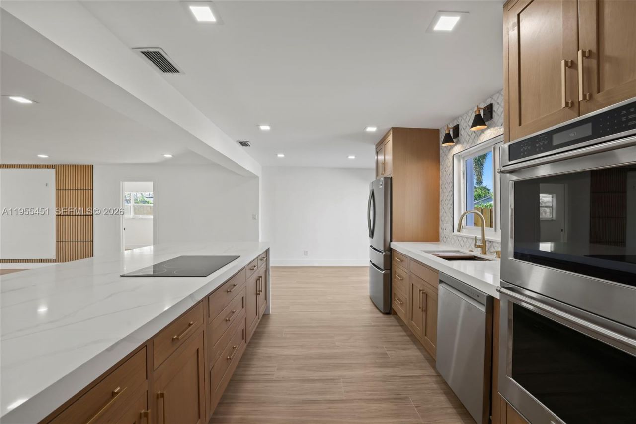 5641 NE 21st Ave, Fort Lauderdale, FL 33308 Photo