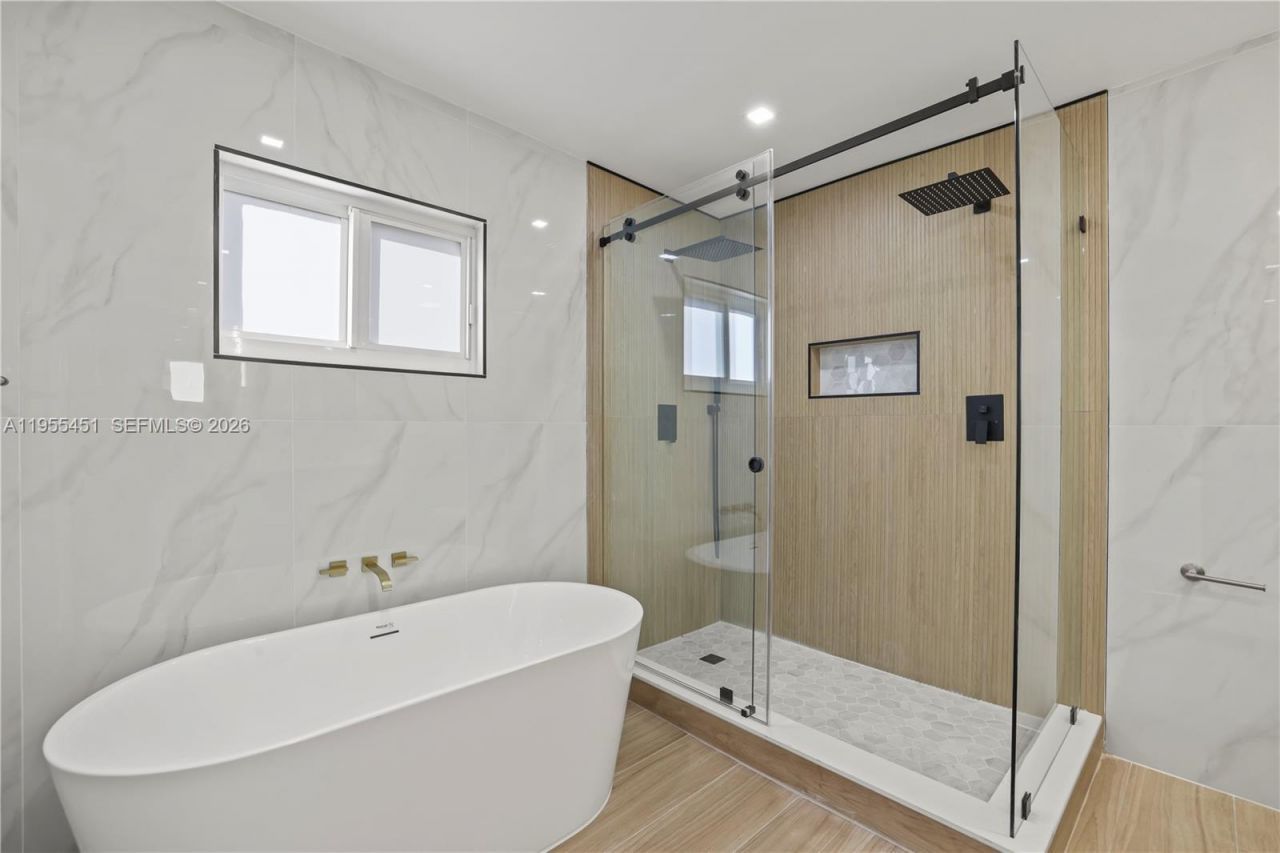 5641 NE 21st Ave, Fort Lauderdale, FL 33308 Photo