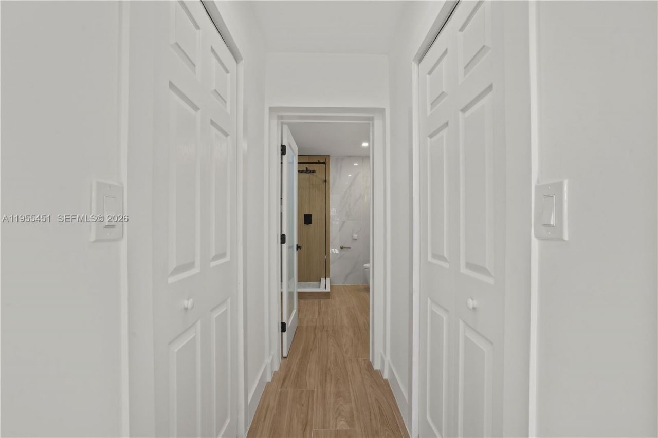 5641 NE 21st Ave, Fort Lauderdale, FL 33308 Photo