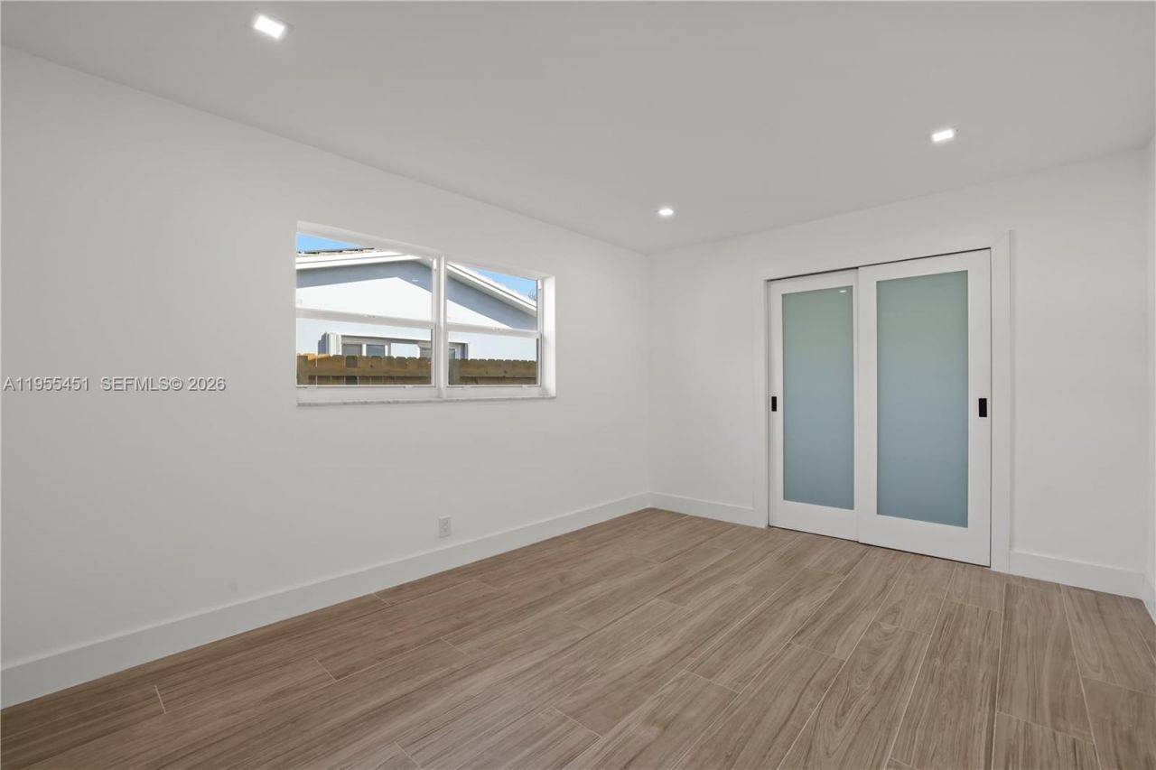 5641 NE 21st Ave, Fort Lauderdale, FL 33308 Photo