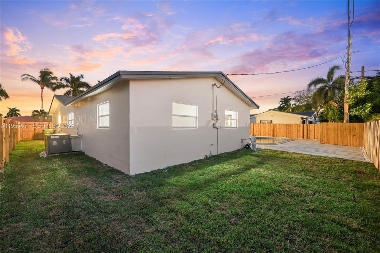 5641 NE 21st Ave, Fort Lauderdale, FL 33308 Photo