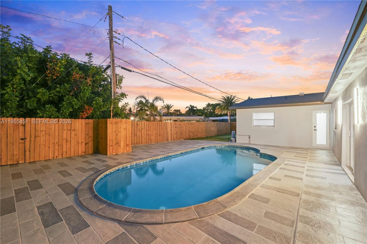 5641 NE 21st Ave, Fort Lauderdale, FL 33308 Photo