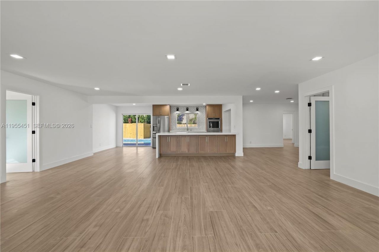 5641 NE 21st Ave, Fort Lauderdale, FL 33308 Photo