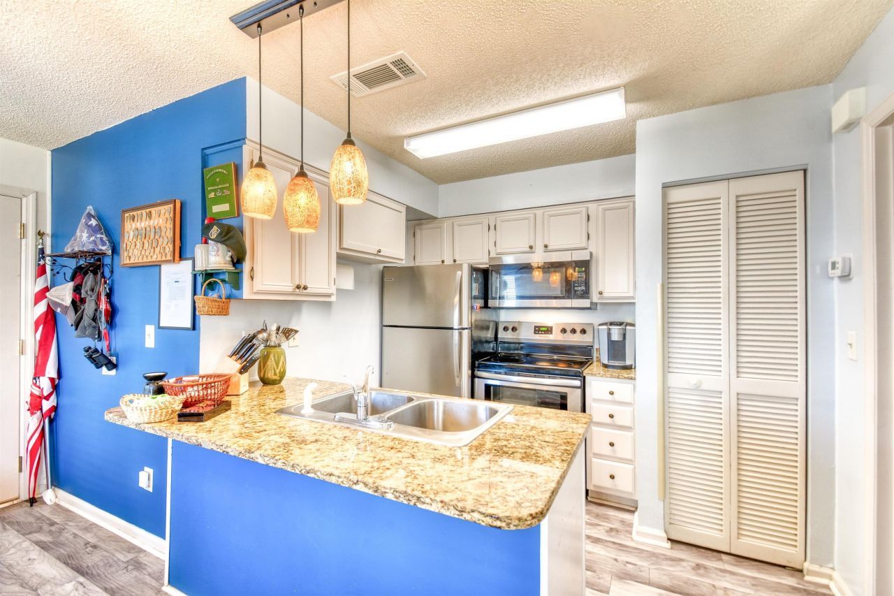 422 Tree Top Ct. Photo 13