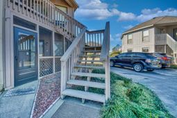 422 Tree Top Ct. photo 4