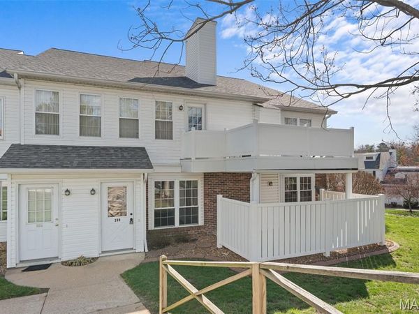 288 Carriage Court, Washington, MO 63090