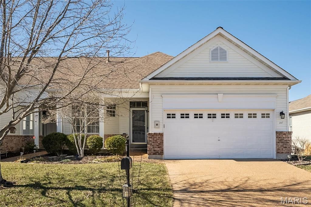 247 Pigeon Drive, Unit V, Lake Saint Louis, MO 63367 Main Photo