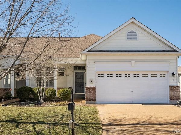 247 Pigeon Drive, Unit V, Lake St Louis, MO 63367