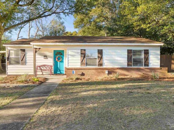 904 E Texar Dr, Pensacola, FL 32503