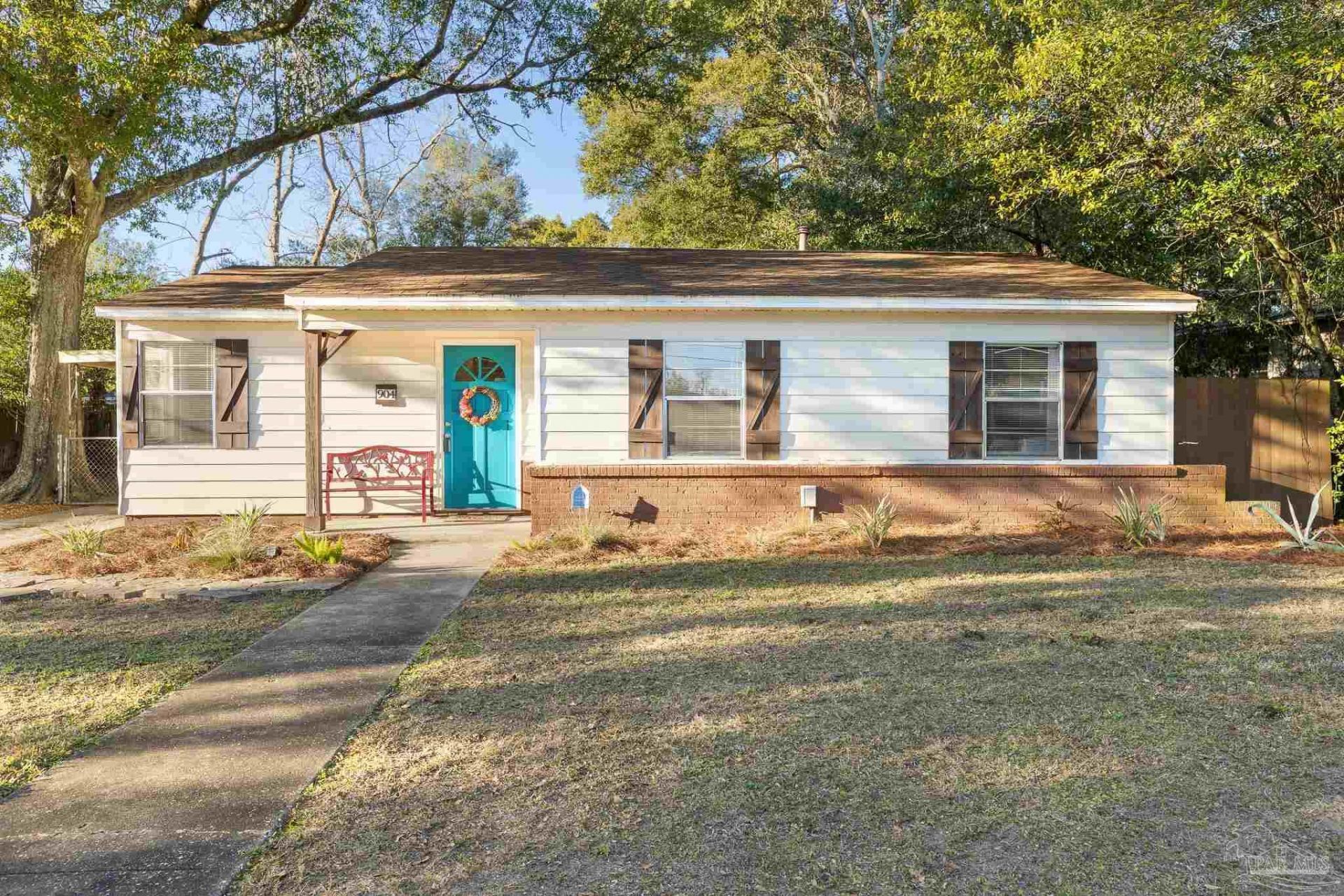 904 E Texar Dr, Pensacola, FL 32503 Main Photo