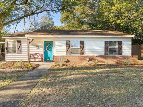 904 E Texar Dr, Pensacola, FL 32503