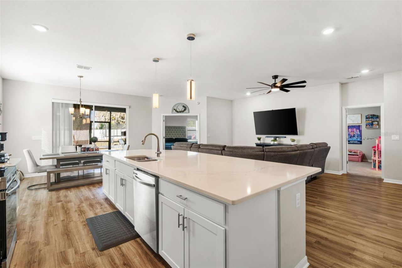 1056 Aruba Avenue, Mulberry, FL 33860 Photo