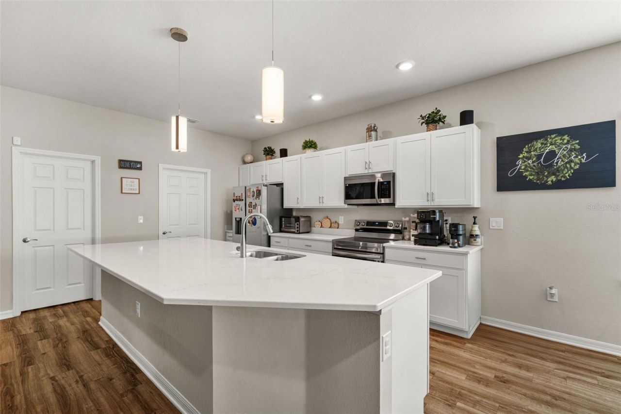 1056 Aruba Avenue, Mulberry, FL 33860 Photo