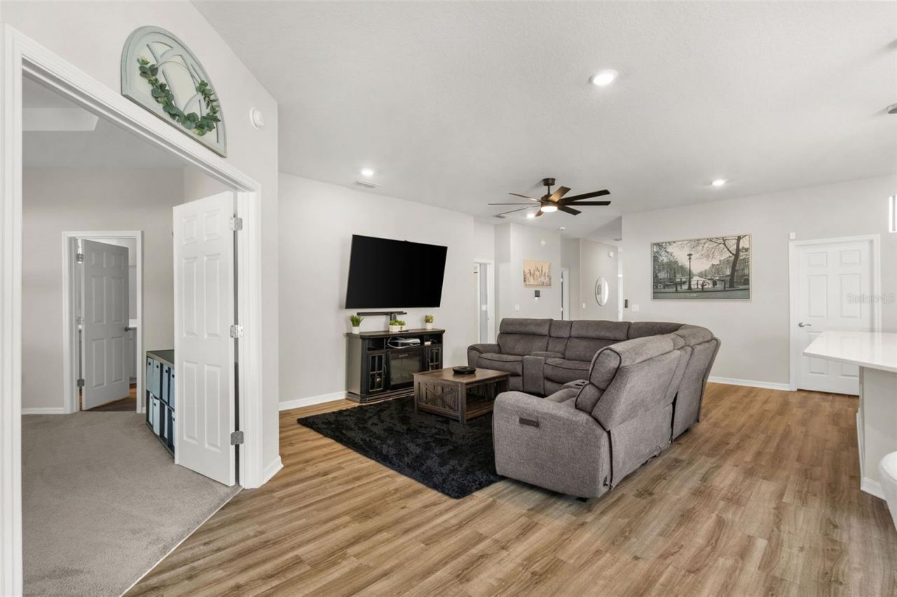 1056 Aruba Avenue, Mulberry, FL 33860 Photo