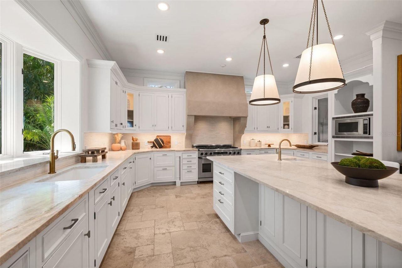 3000 Southwest Drive, Sarasota, FL 34239 Photo